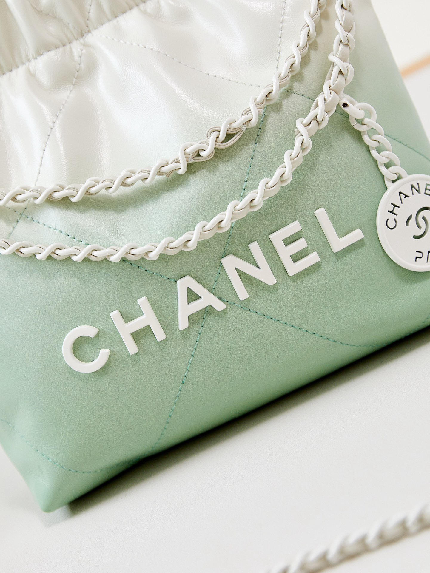 CHANEL 22 MINI HANDBAG AS3980 White & Light green