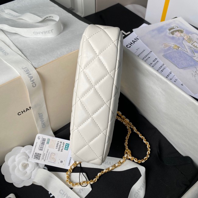 CHANEL 24P CLUTCH WITH CHAIN AP3763 white