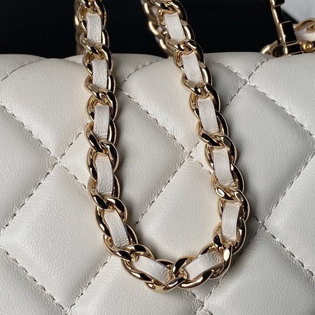 CHANEL CLUTCH WITH CHAIN AP3797 white