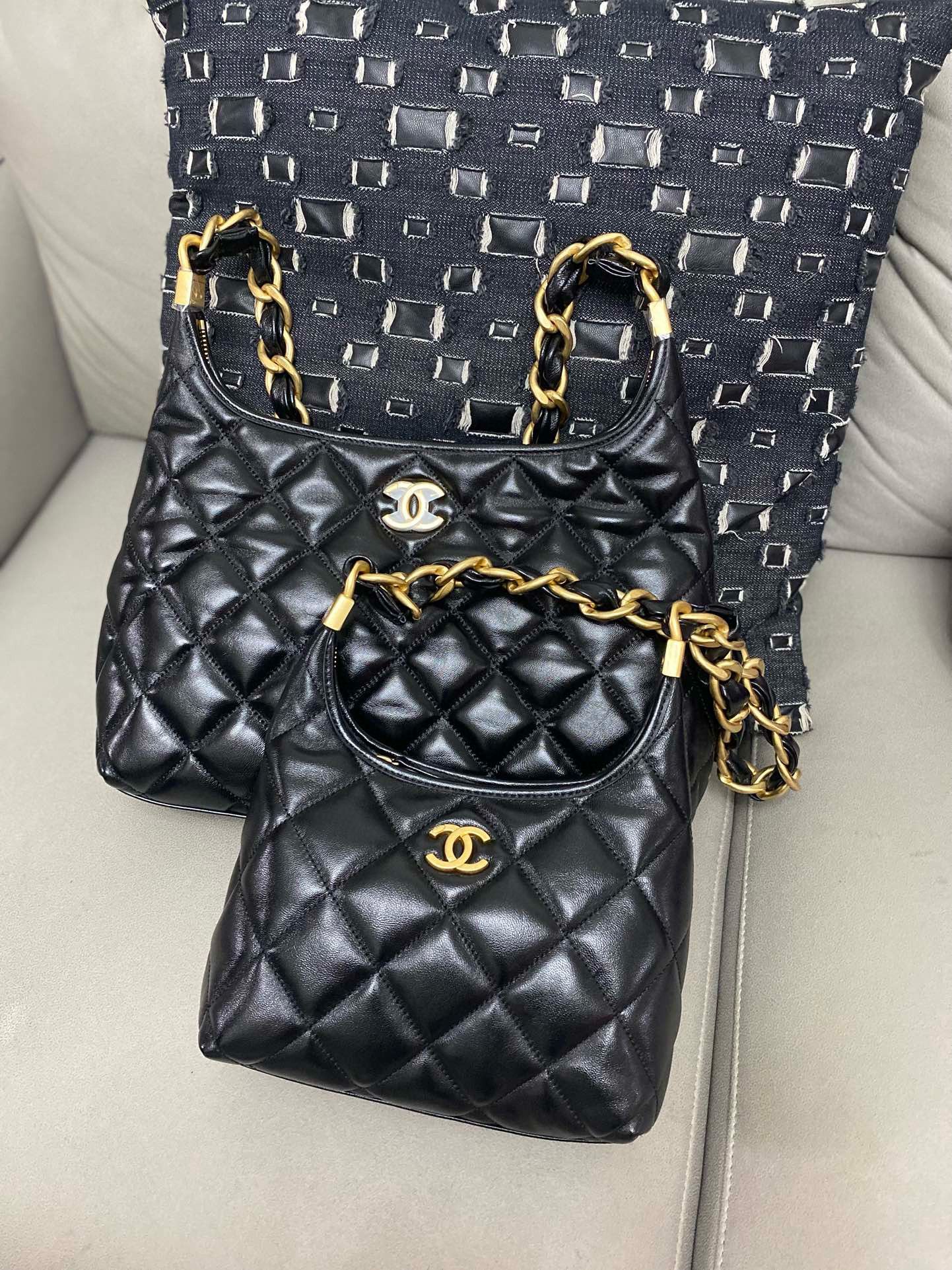 Chanel 24A Original Leather Hobo Bag AS4922 AS4923 Black