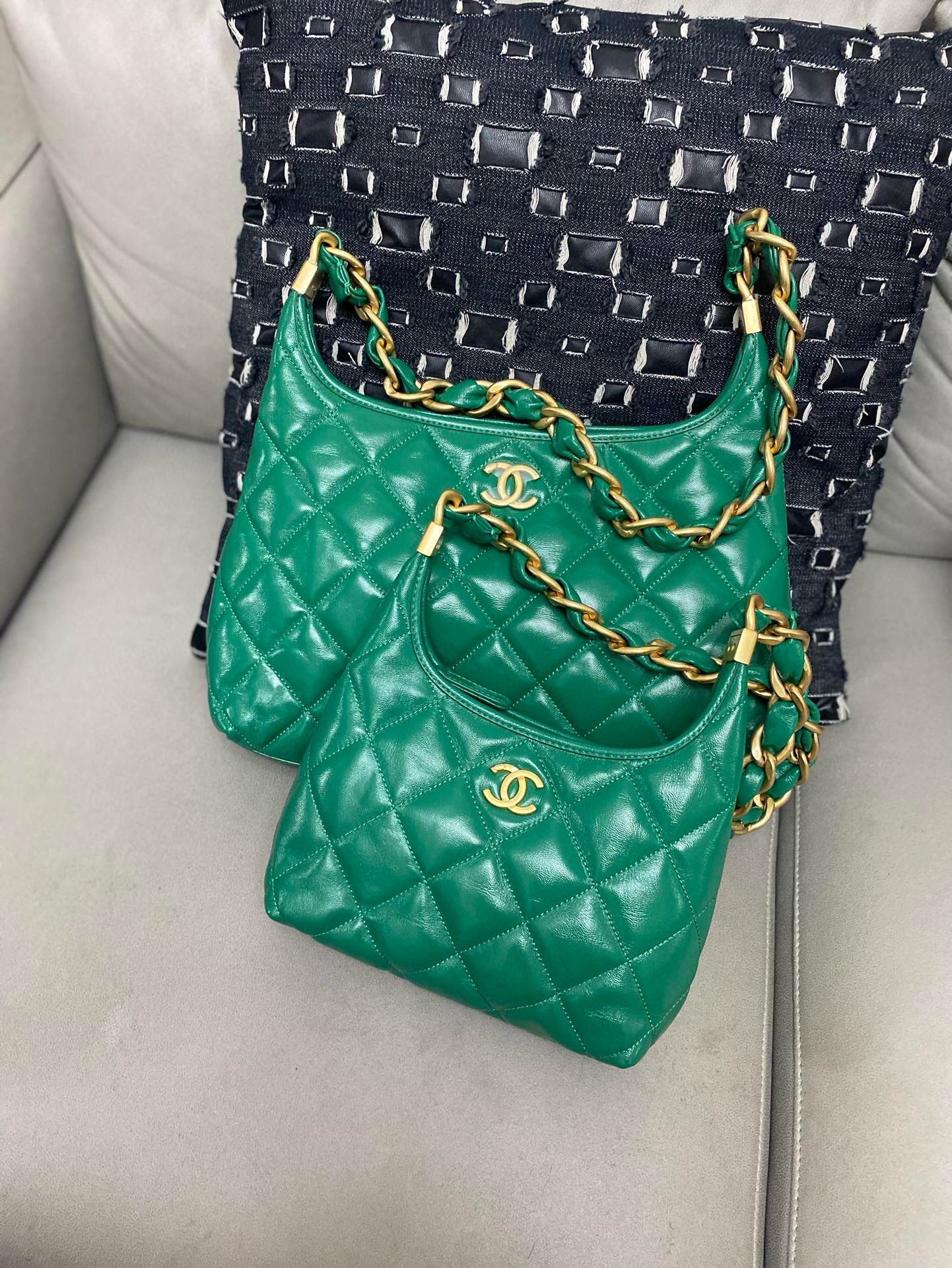 Chanel 24A Original Leather Small Hobo Bag AS4922 AS4923 Green