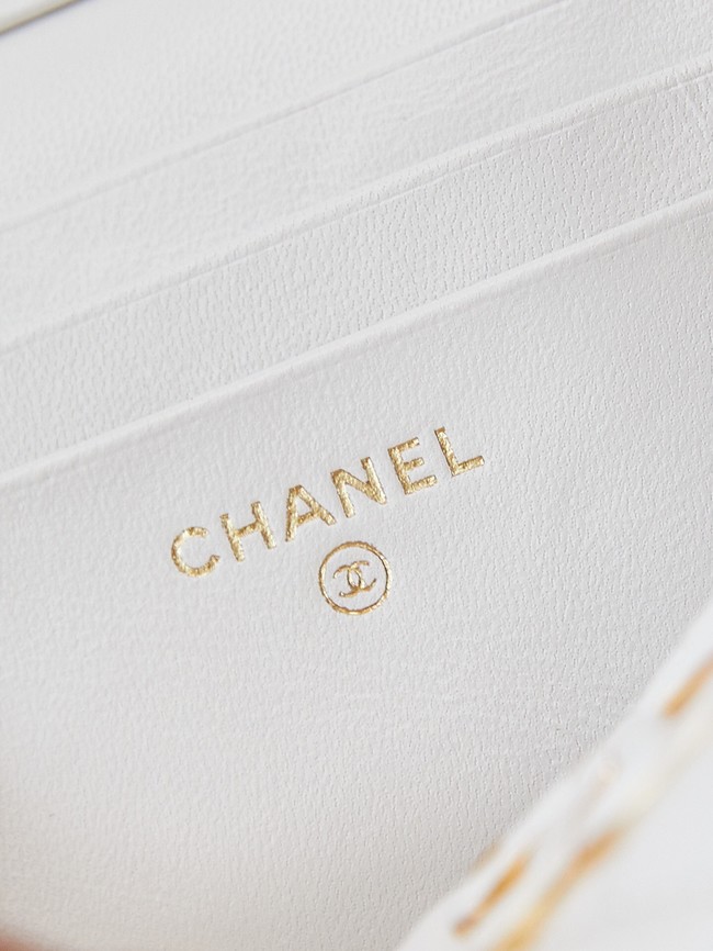 CHANEL MINI CLUTCH WITH TOP HANDLE AP3940 white