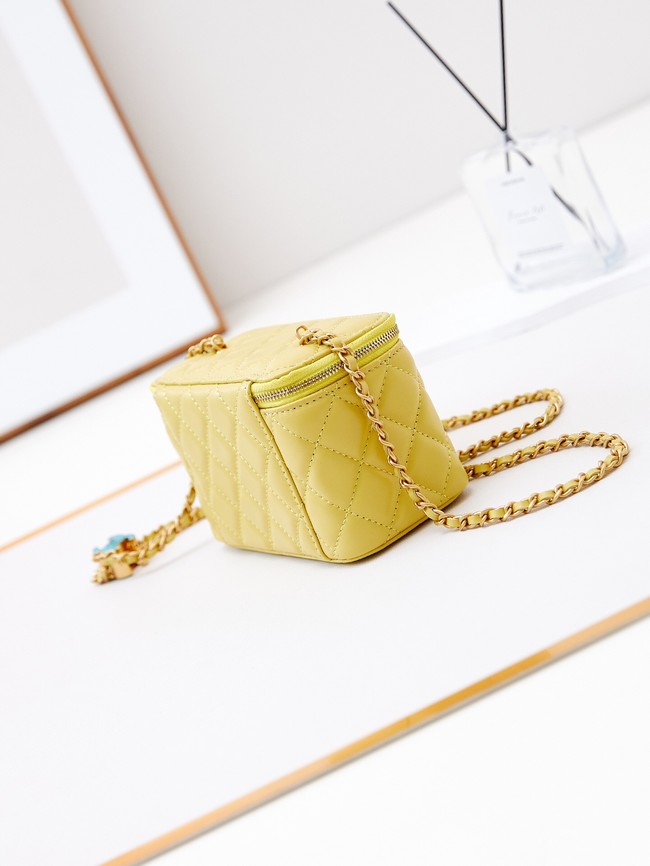 CHANEL MINI CLUTCH WITH TOP HANDLE AP3940 yellow