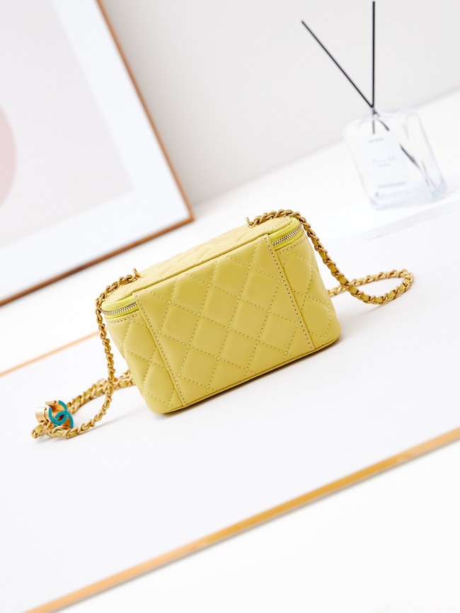 CHANEL MINI CLUTCH WITH TOP HANDLE AP3940 yellow