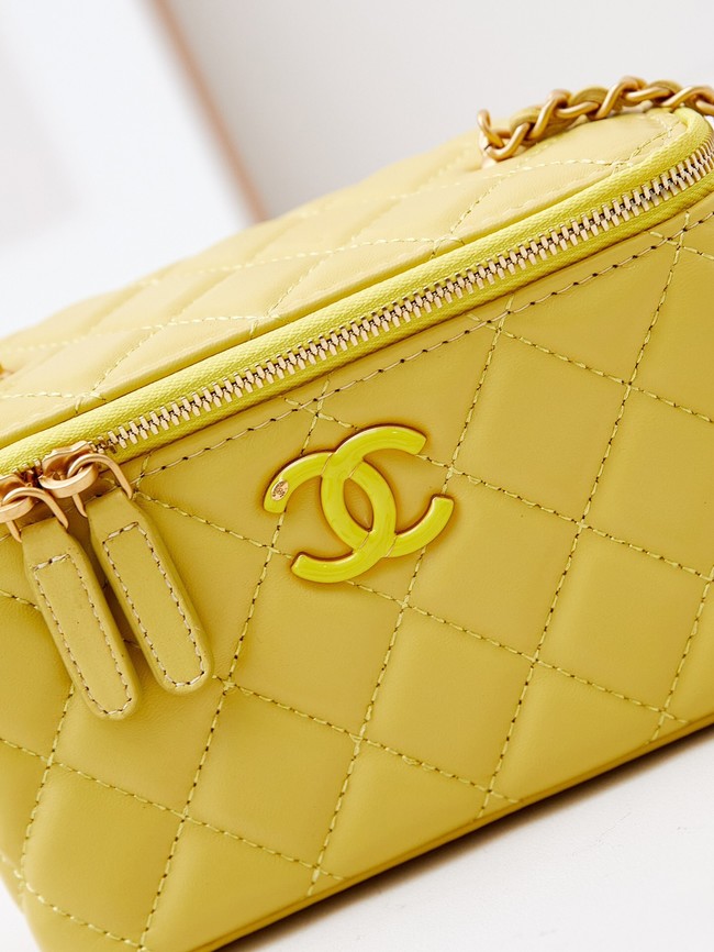 CHANEL MINI CLUTCH WITH TOP HANDLE AP3940 yellow