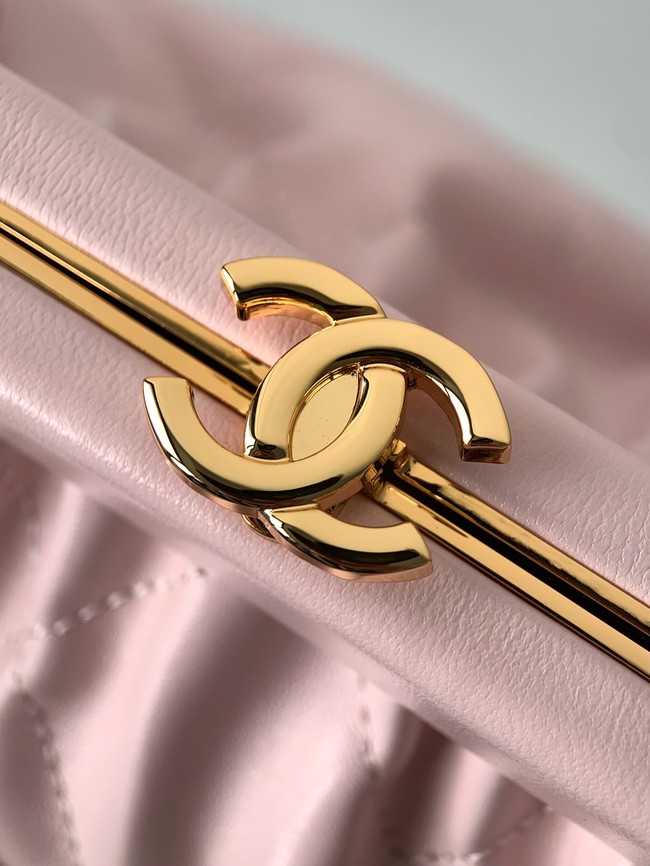 Chanel 24A CLUTCH WITH CHAIN AP1940 pink