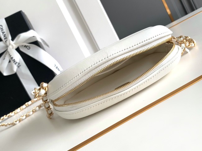 Chanel 25A CLUTCH WITH CHAIN AP0011 white