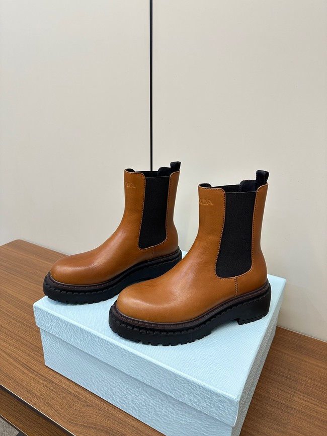 Prada Leather Chelsea boots 11287-2