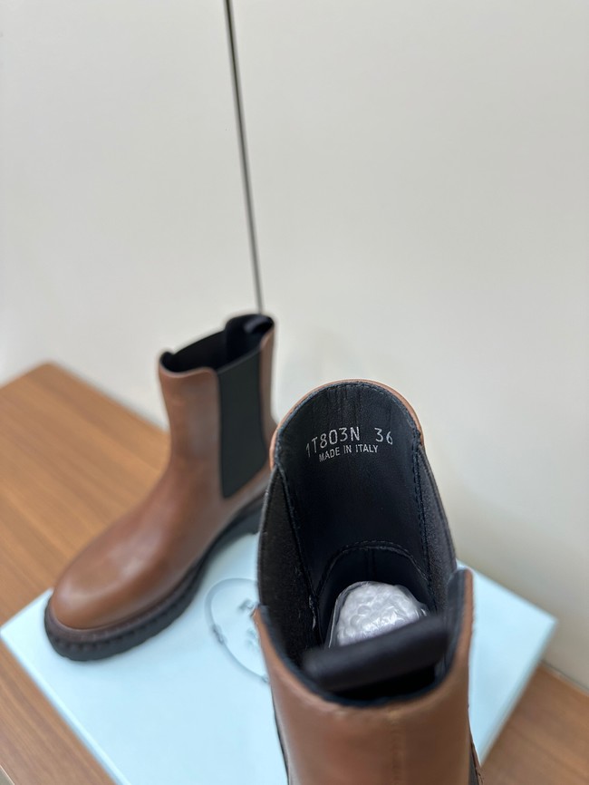 Prada Leather Chelsea boots 11287-3