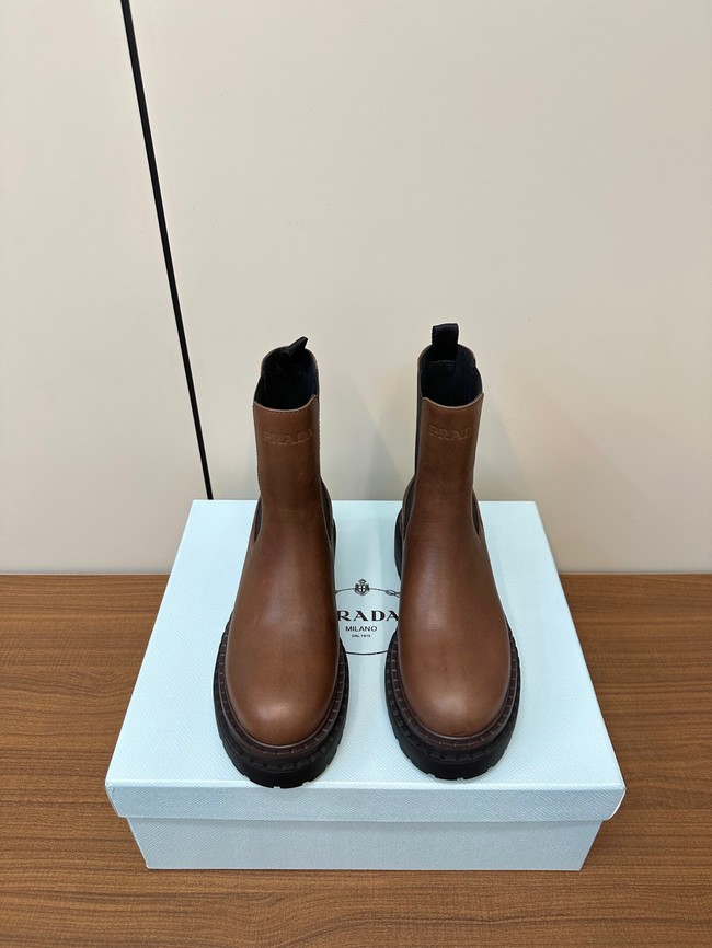 Prada Leather Chelsea boots 11287-3