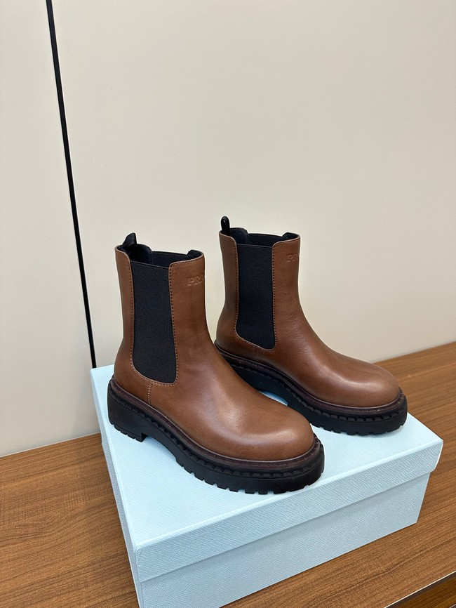 Prada Leather Chelsea boots 11287-3