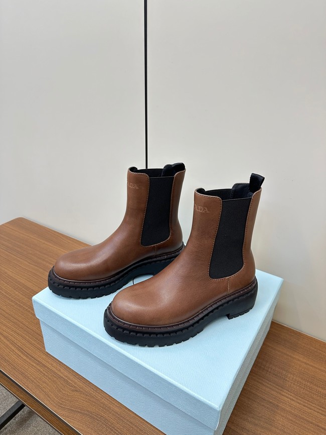 Prada Leather Chelsea boots 11287-3