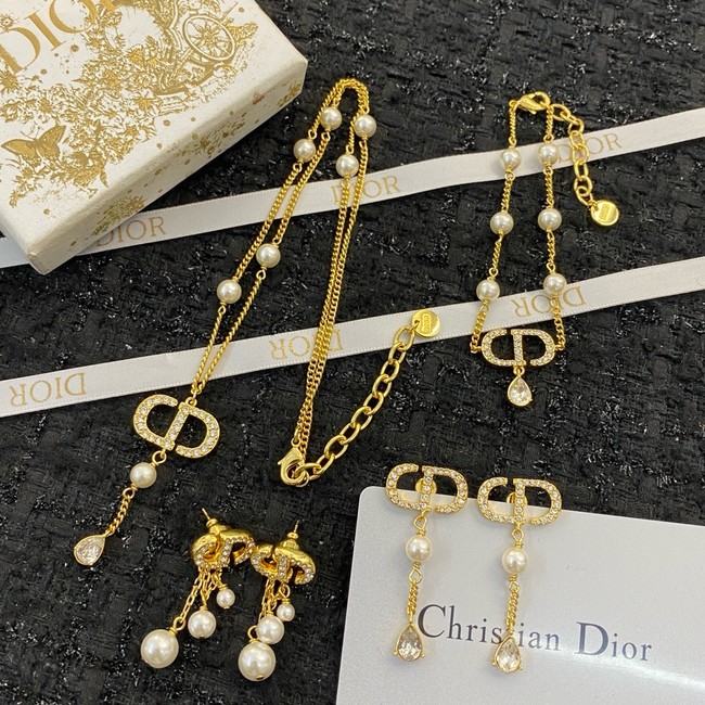 Dior necklace CE15022