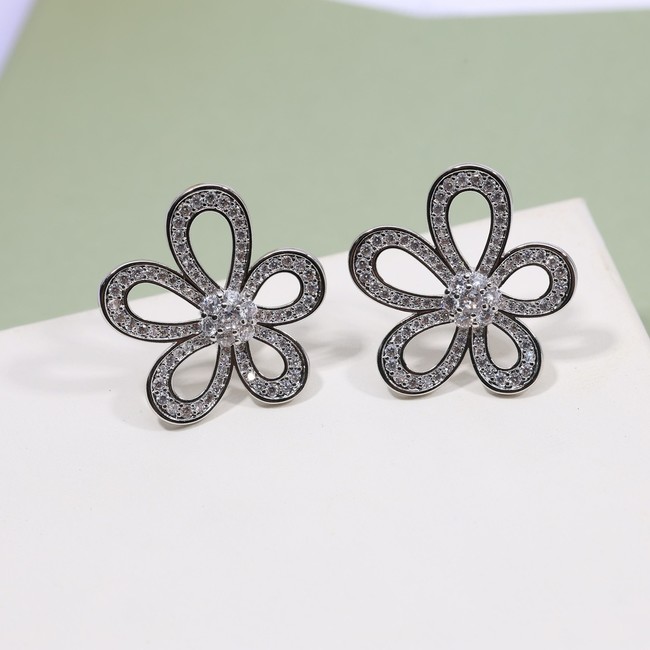 Van Cleef & Arpels Earrings CE15024