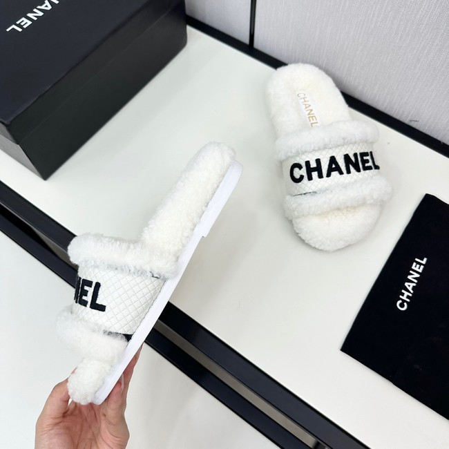 Chanel Slippers 55204-4