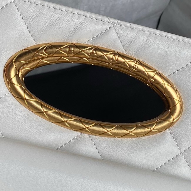 CHANEL CLUTCH Lambskin & Gold-Tone Metal AS5038 white