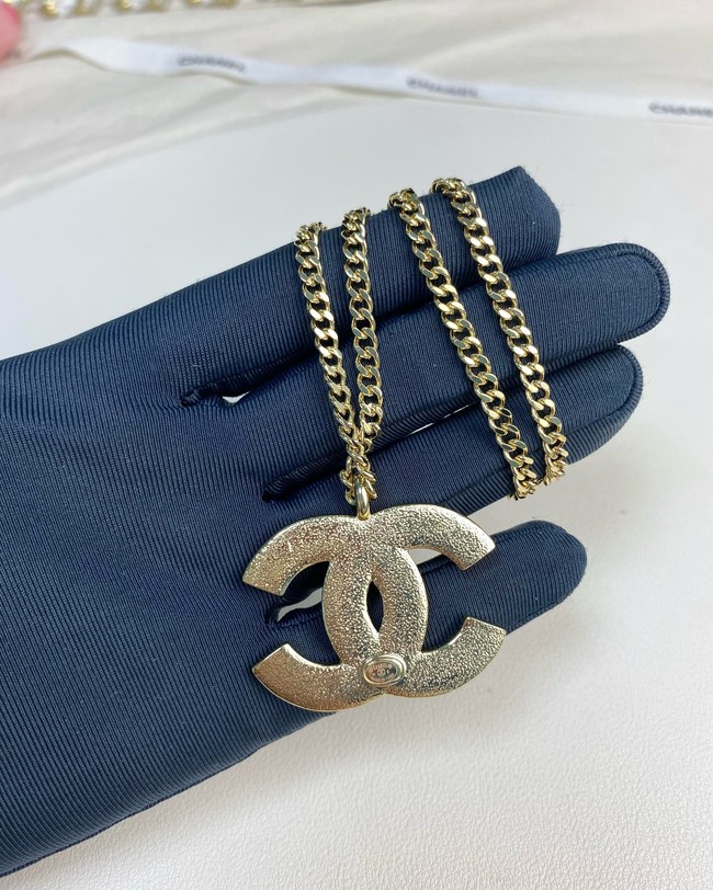 Chanel necklace CE15059