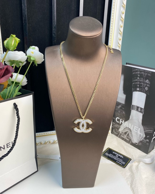 Chanel necklace CE15059