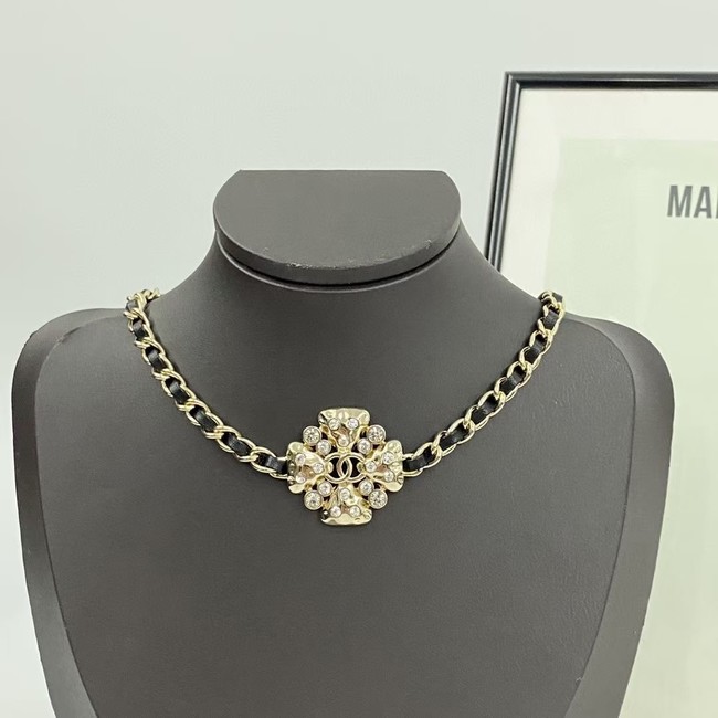 Chanel necklace CE15217