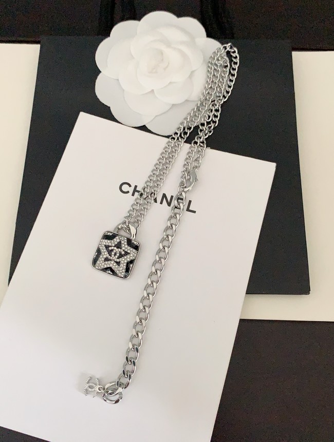 Chanel necklace CE15242