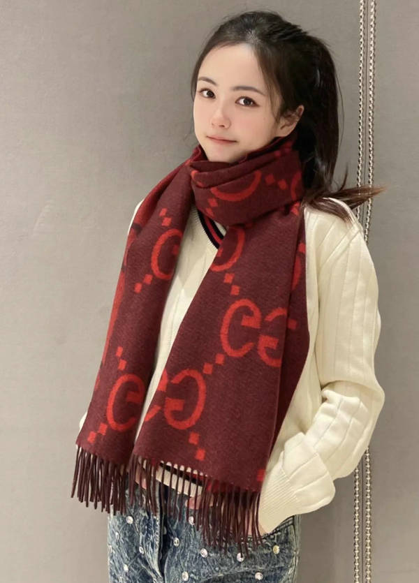 Gucci Scarf GUC00352