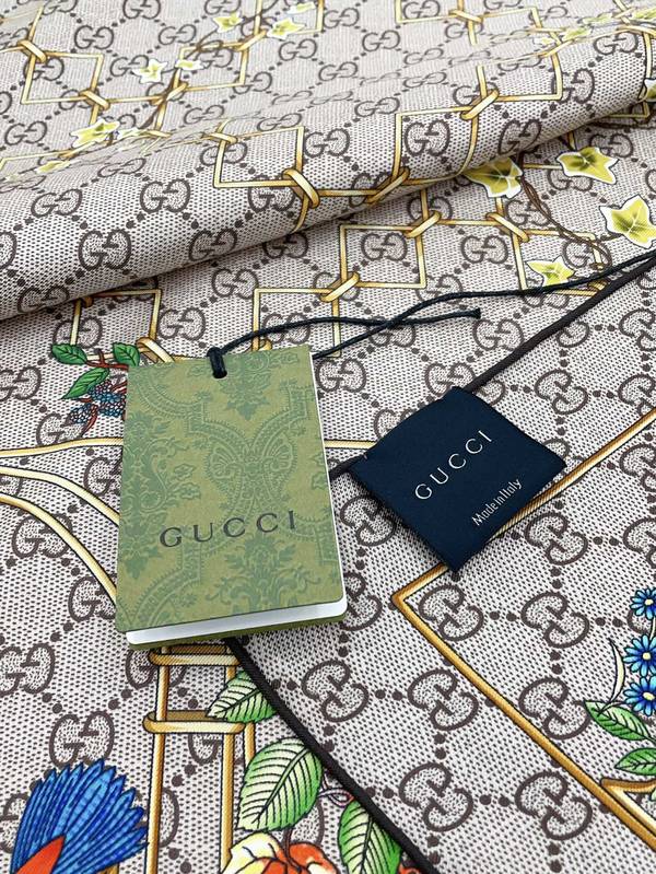 Gucci Scarf GUC00364