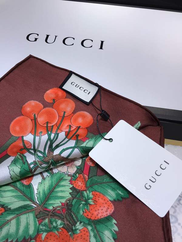 Gucci Scarf GUC00373