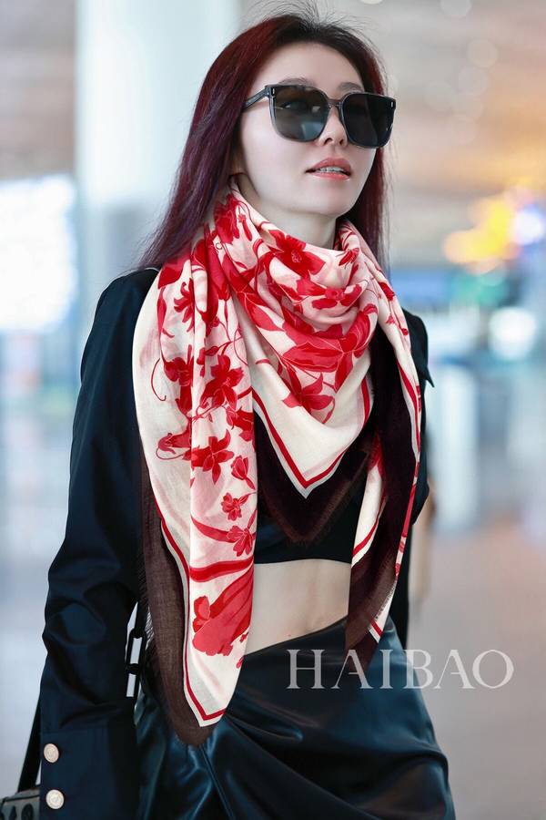 Gucci Scarf GUC00376