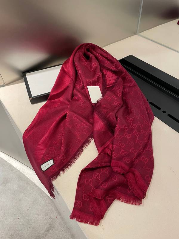 Gucci Scarf GUC00387