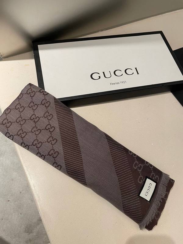 Gucci Scarf GUC00388