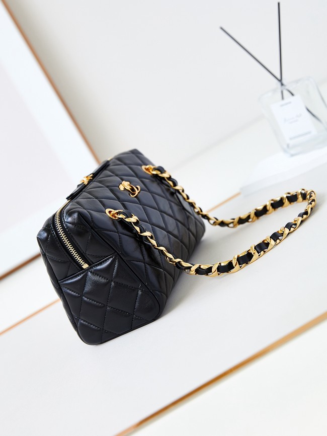 Chanel HANDBAG Lambskin & Gold-Tone Metal AS5152 black