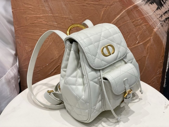 DIOR Medium Dior Caro Backpack M6302UN white