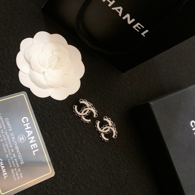 Chanel Earrings CE15541