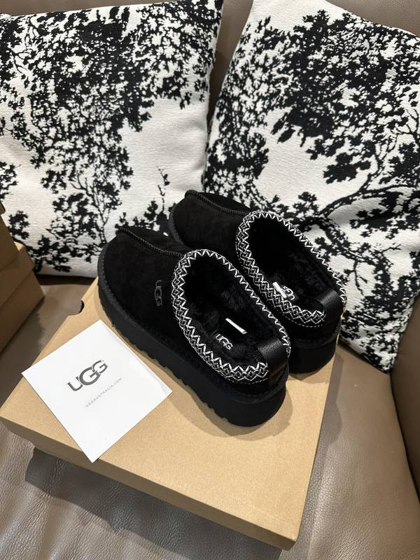 UGG Couple Shoes UGS00196