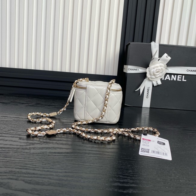 Chanel CLUTCH WITH CHAIN AP4302 whi