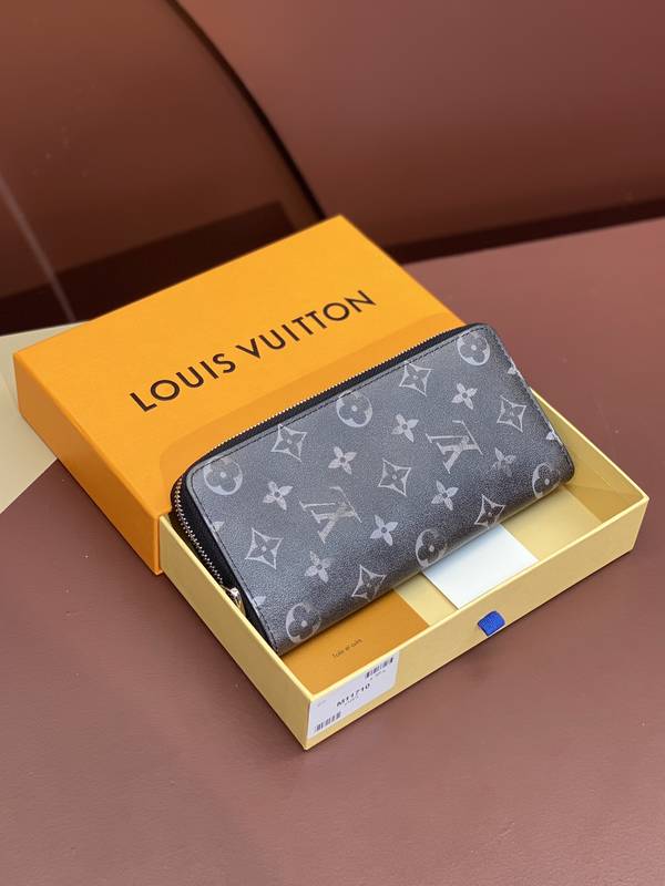 Louis Vuitton Wallet LVW00011