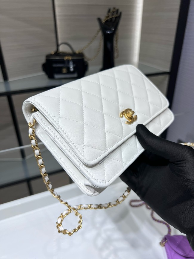 Chanel CLASSIC WALLET ON CHAIN AP1450 white