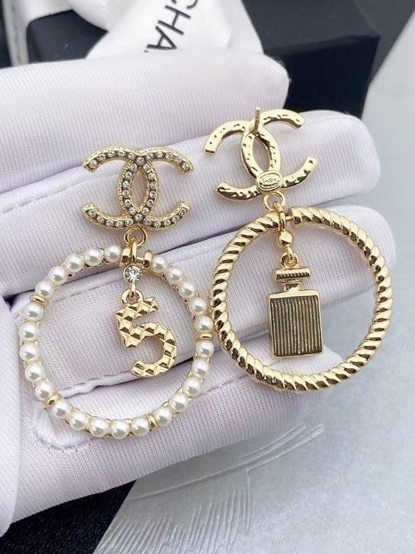 Chanel Earrings CE15639