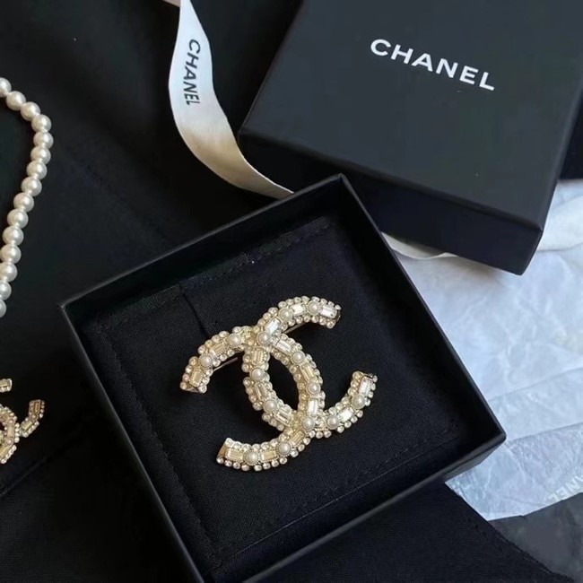 Chanel brooch CE15671