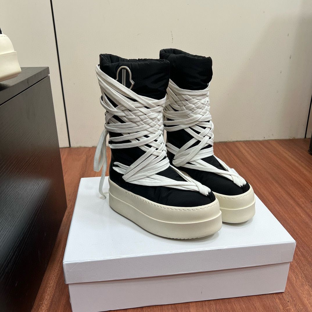 Moncler Mens Boots Shoes M1780 Black&white