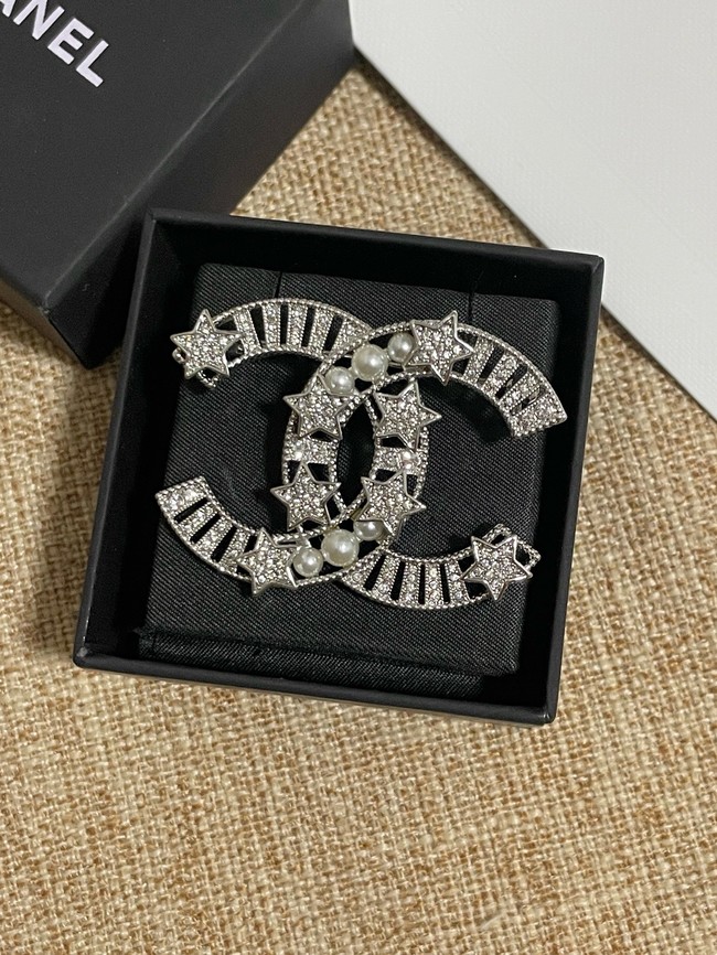 Chanel brooch CE15723