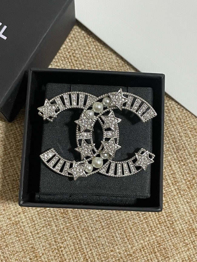 Chanel brooch CE15723