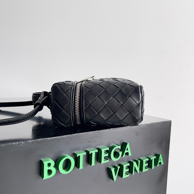 Bottega Veneta Vanity Case On Strap 789109 black&Silver