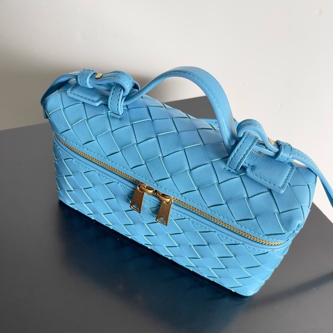 Bottega Veneta Vanity Case On Strap 789109 blue