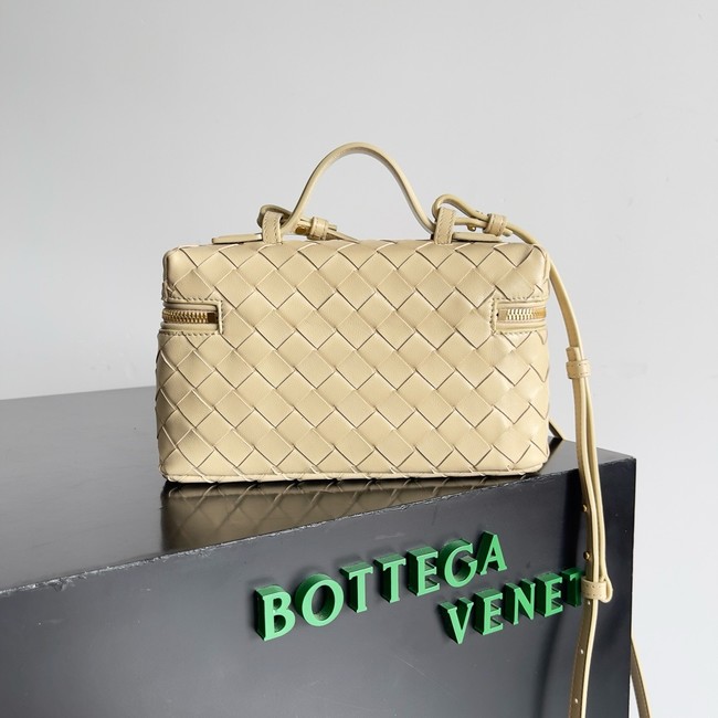 Bottega Veneta Vanity Case On Strap 789109 light yellow