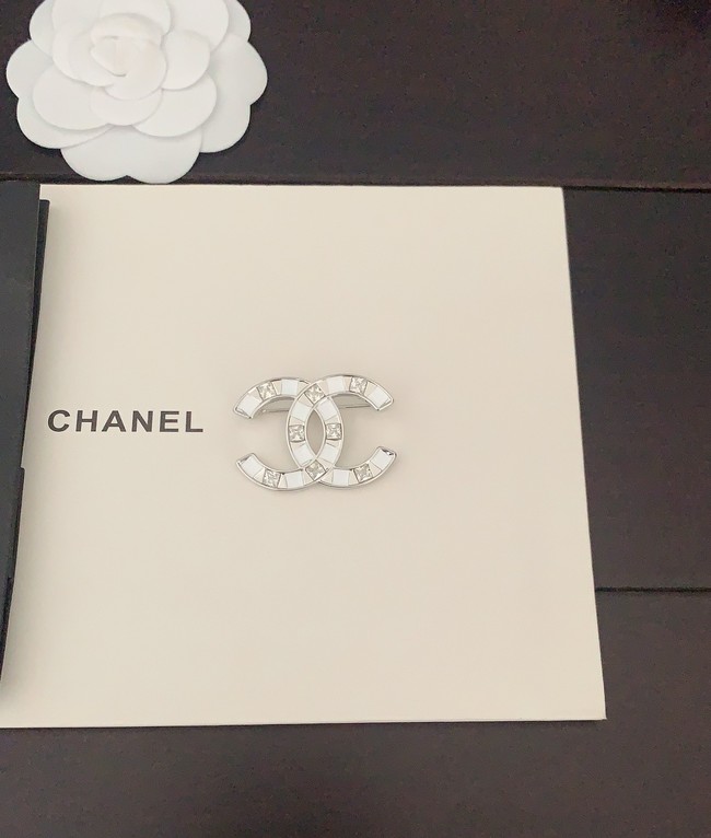 Chanel brooch CE15906