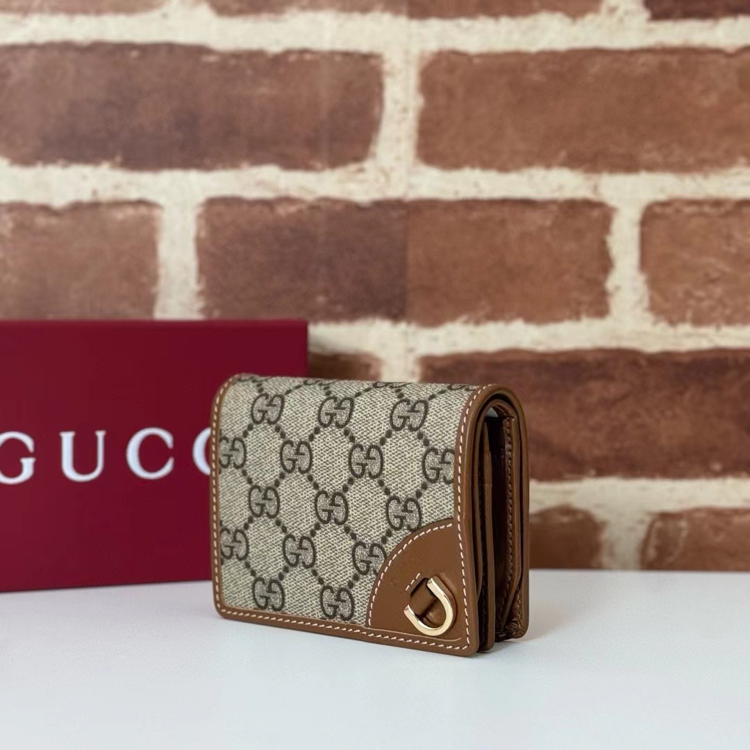 Gucci GG EMBLEM MINI WALLET 820692 browb