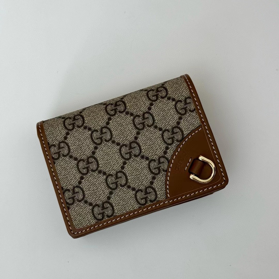 Gucci GG EMBLEM MINI WALLET 820692 browb