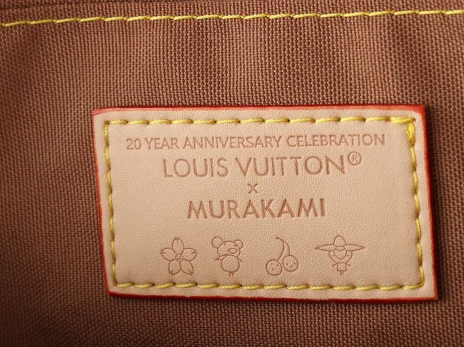 Louis Vuitton Monogram Canvas M13084