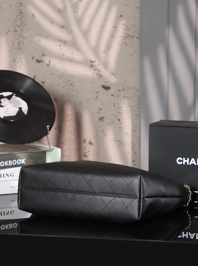 Chanel LARGE HOBO BAG 23655 black